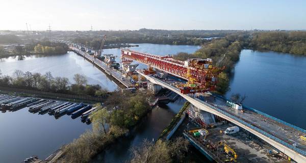 Colne Valley Viaduct crosses union canal