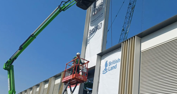 Last cladding panel installation at 1 Broadgate