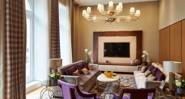 Spacious living room of a luxury apartment in De Vere Gardens