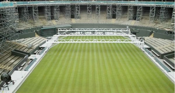 Innovative birdcage scaffold inside Wimbledon's No.1 Court