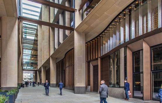 Exterior walkways between the buildings at Bloomberg HQ